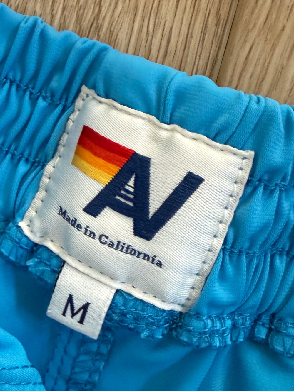 Aviator Nation WOMEN'S 5 STRIPE FLEX BOARD SHORTS - PARROT // RAINBOW Size M - Picture 5 of 7